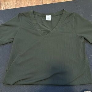 Athletica dark green short sleeve T-shirt